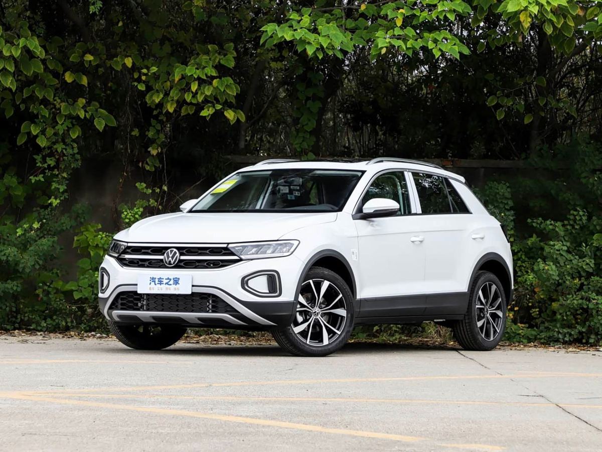 Белый Volkswagen T-Roc